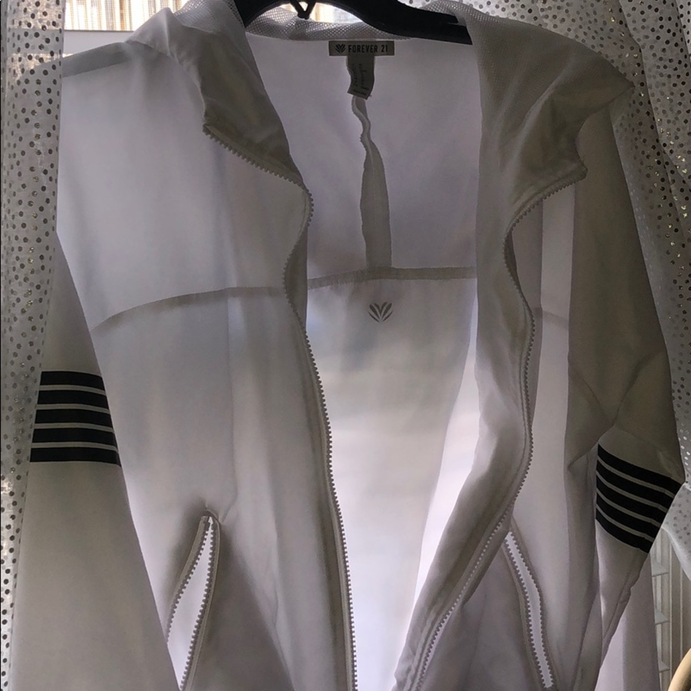 windbreaker jacket - Picture 4 of 4